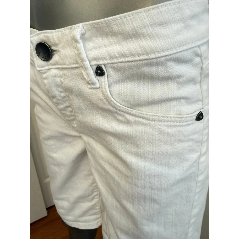 KUT from the Kloth Catherine Boyfriend Bermuda Shorts Jorts White 4 Mid Rise